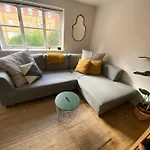 Cosy 2 Bedroom Apartment