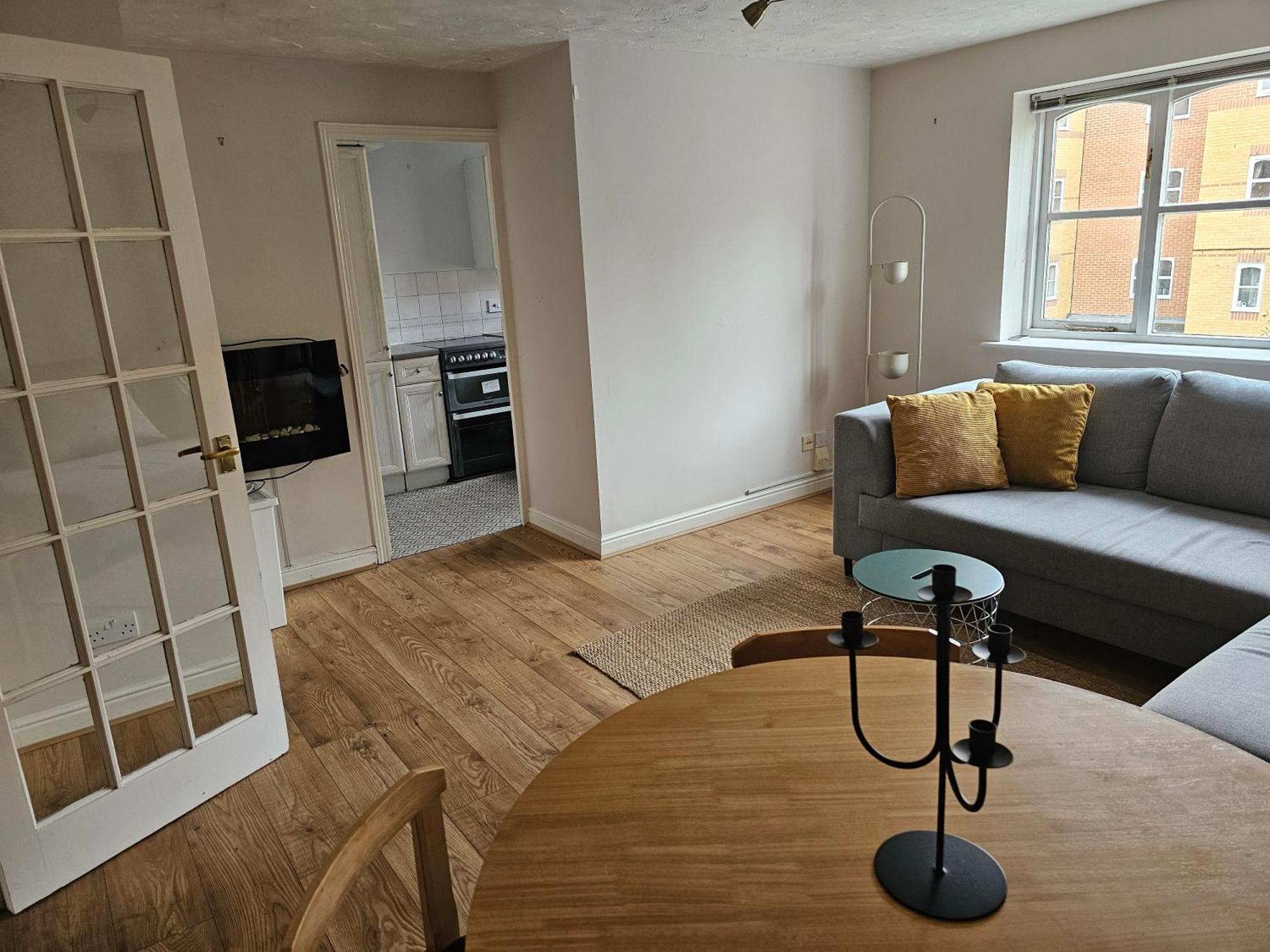 Cosy 2 Bedroom * Londra