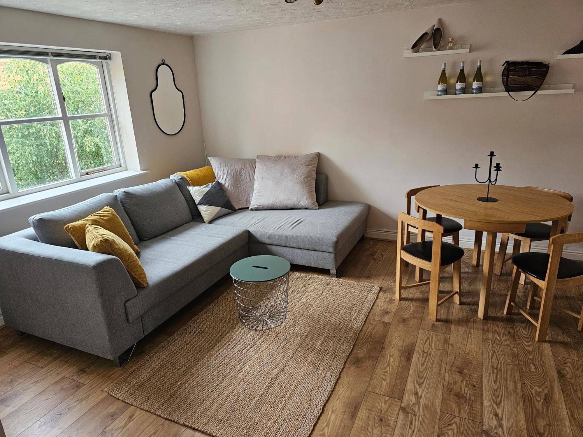 Cosy 2 Bedroom * Londra